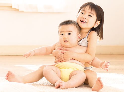 去年の日焼け止めは子どもに使ってOK？スキンケアの疑問に答えます！