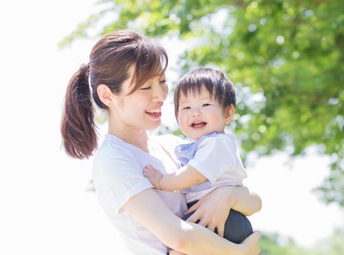 虫さされ・あせもにもご注意を！ 「春の子どもの4大肌トラブル」の原因と対策