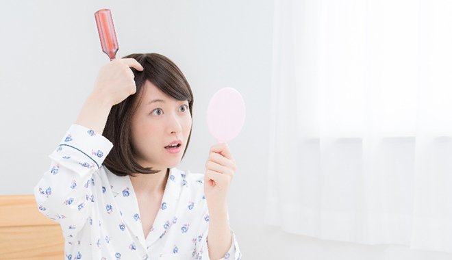 産後は抜け毛が増える…！？妊娠中からできる「頭皮ケア」のすすめ